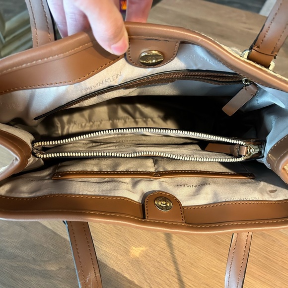 Calvin Klein Handbag, Natural with Brown Trim, H1ABLQM2 - Picture 4 of 9